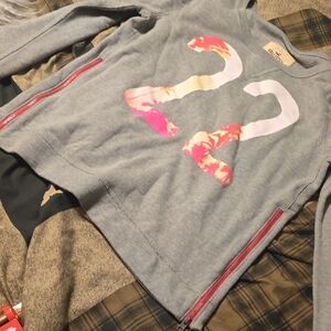 Hollister Gray Sweater Colorful 22 Never Worn, Ziper Sides Perfect Condition